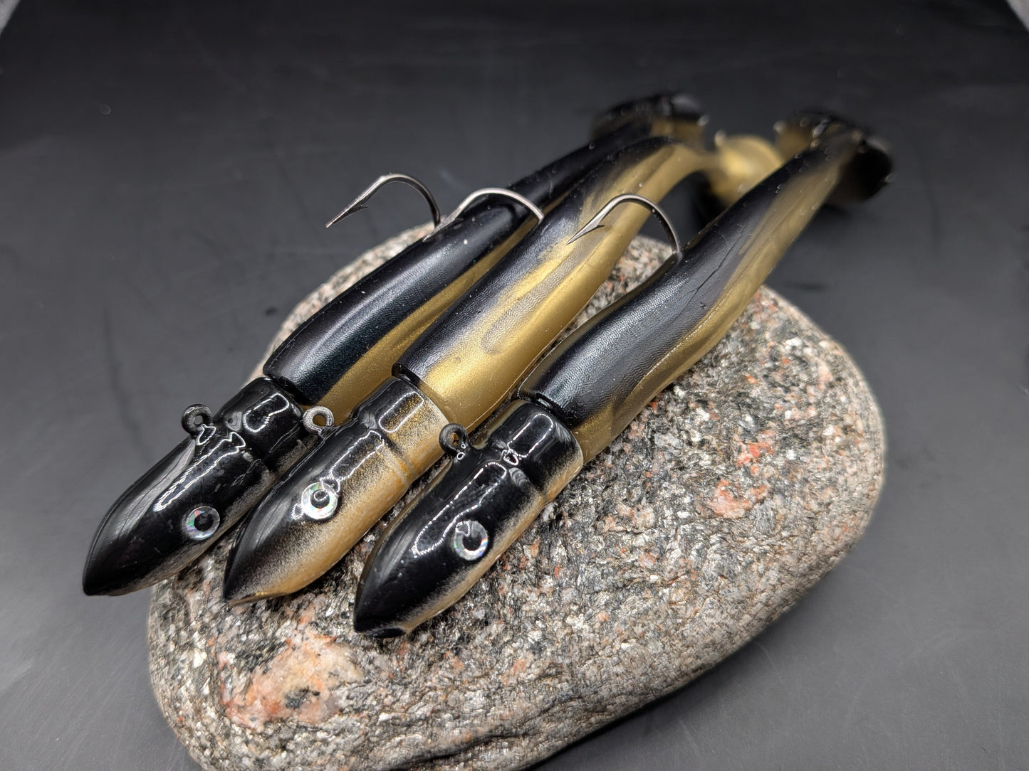 1 X 30g Immitation Sandeels soft plastic handmade lure in black and gold