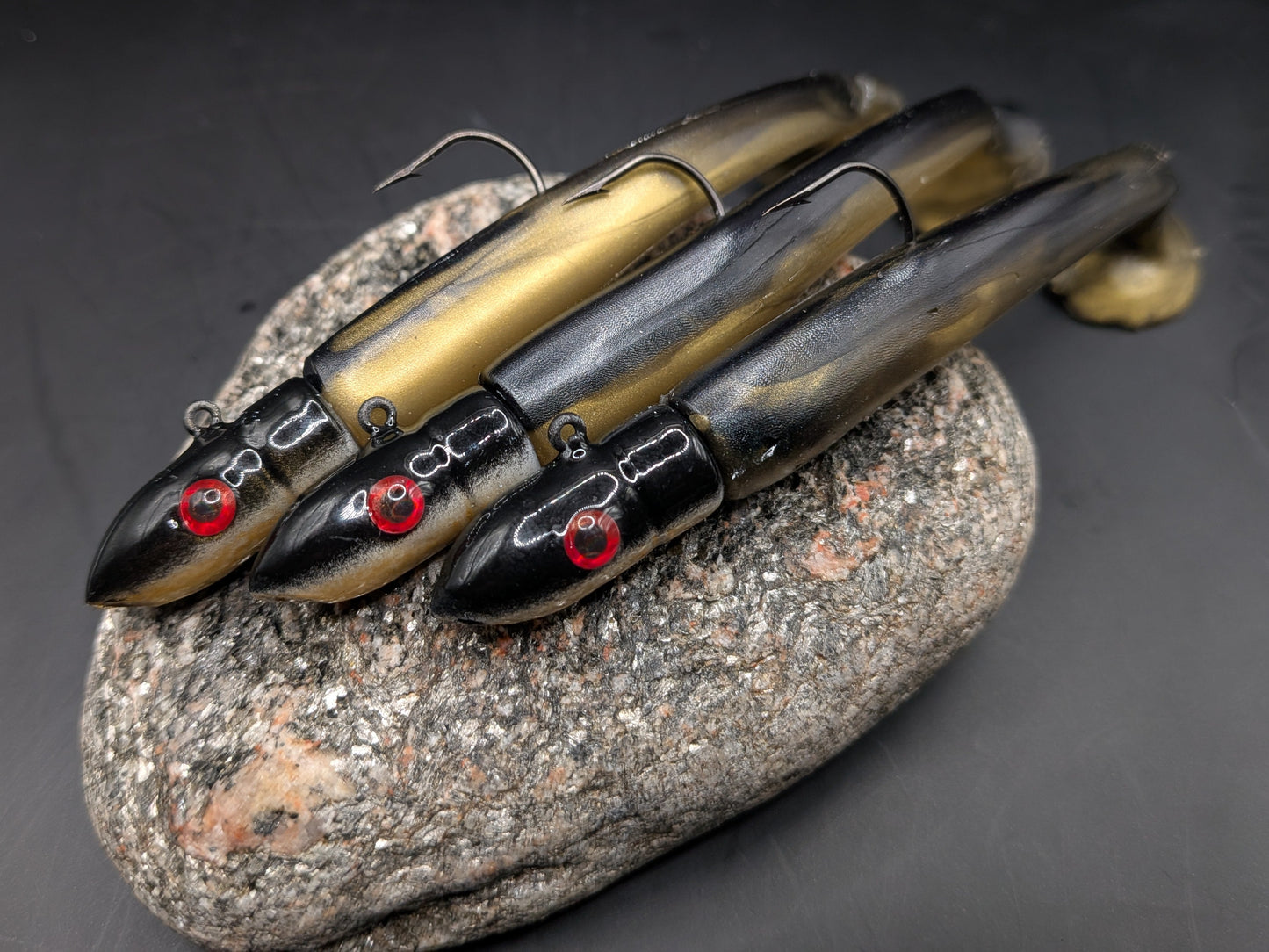 1 X 25g Immitation Sandeels soft plastic handmade lures in black and gold